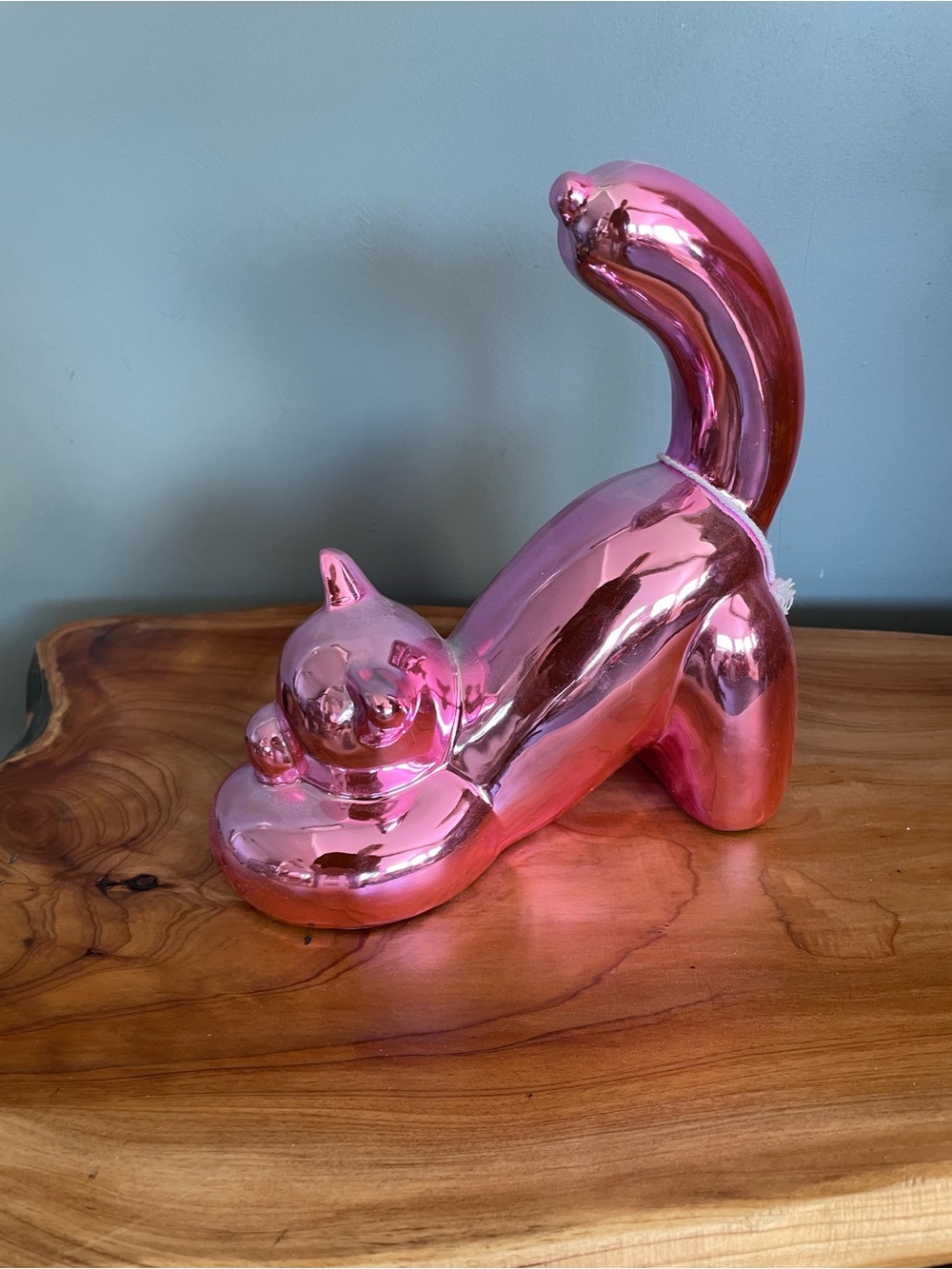 Aida + Jade Decorative Pink Ceramic Cat Figurine “Mittens” - Home Accents *RARE*